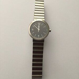 Vintage Calvin Klein Swiss Made K2131 Women's Stainless Steel Adjustable Watch